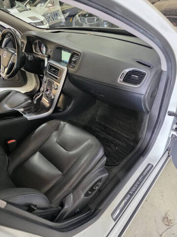 2016 Volvo V60 T5 Drive-E Premier