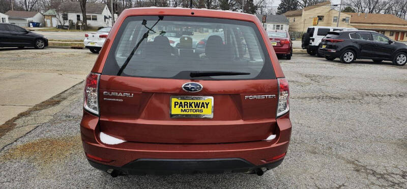 2010 Subaru Forester X photo 4