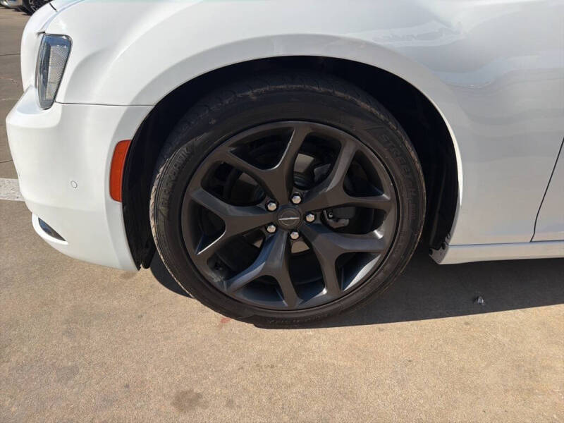 2021 Chrysler 300 S V6