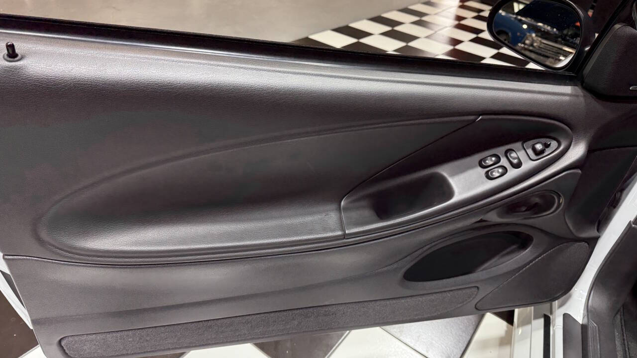 2003 Ford Mustang 57