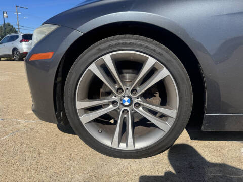2012 BMW 3 Series 328i