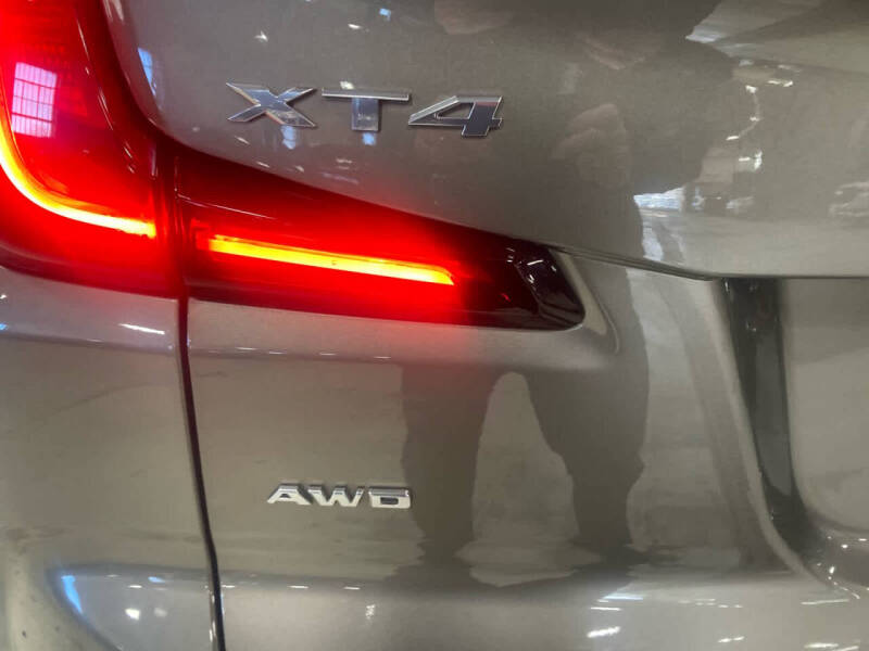 2020 Cadillac XT4 Premium Luxury