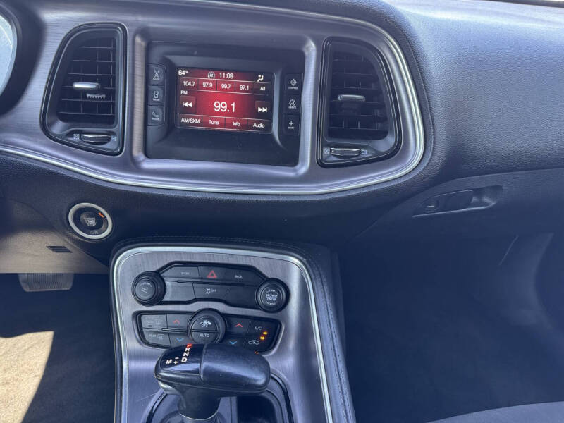 2016 Dodge Challenger SXT