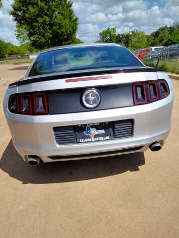 2014 Ford Mustang V6