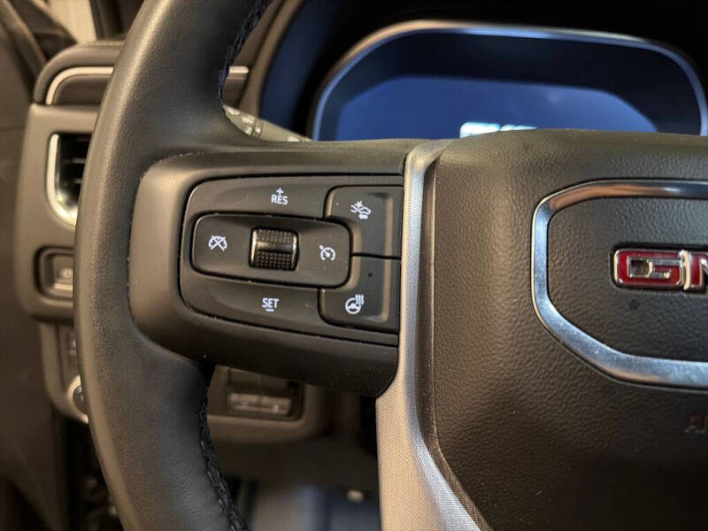 2023 GMC Yukon SLT