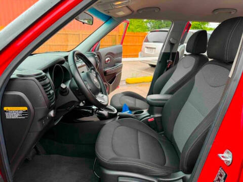 2017 Kia Soul +