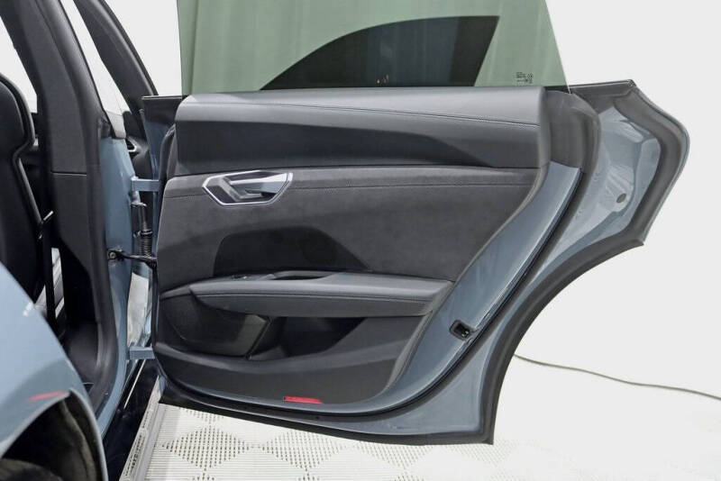 2022 Audi e-tron GT quattro Premium Plus