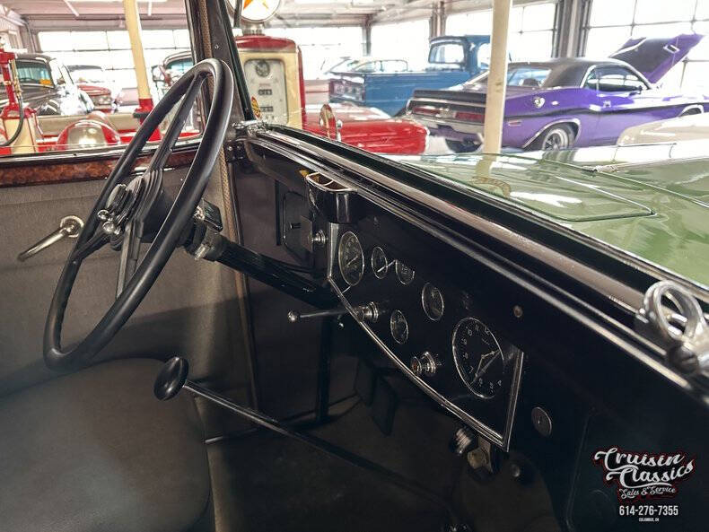 1932 Packard 902 Straight Eight Coupe