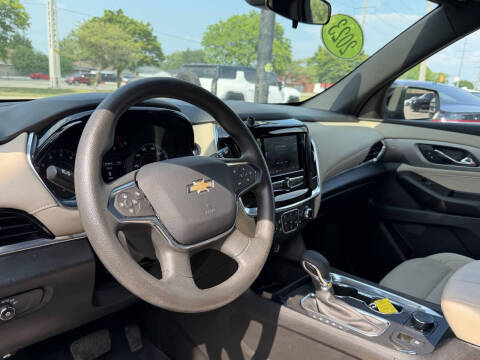 2023 Chevrolet Traverse LS