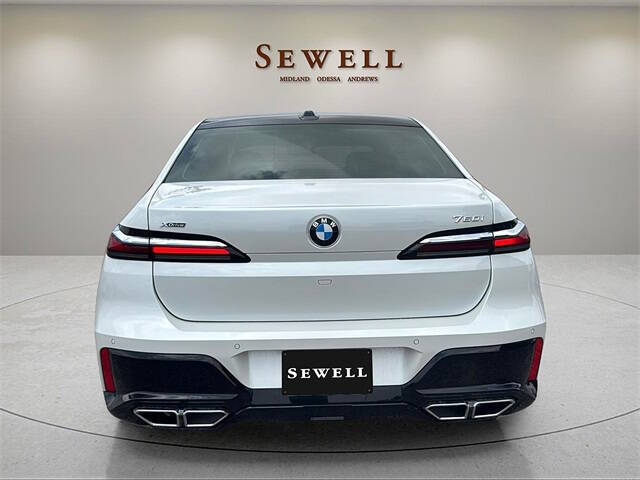 2025 BMW 7 Series 760i xDrive