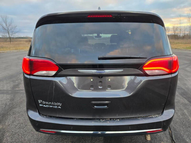 2020 Chrysler Pacifica Touring L