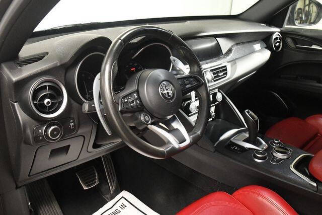 2022 Alfa Romeo Stelvio Sprint