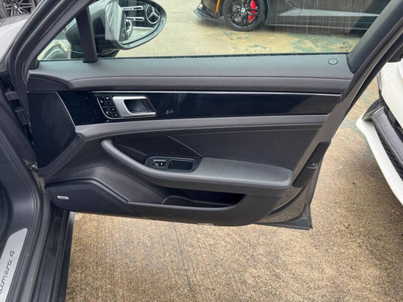 2018 Porsche Panamera