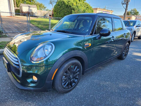 2015 MINI Hardtop 4 Door for sale at CarMart One LLC in Freeport NY