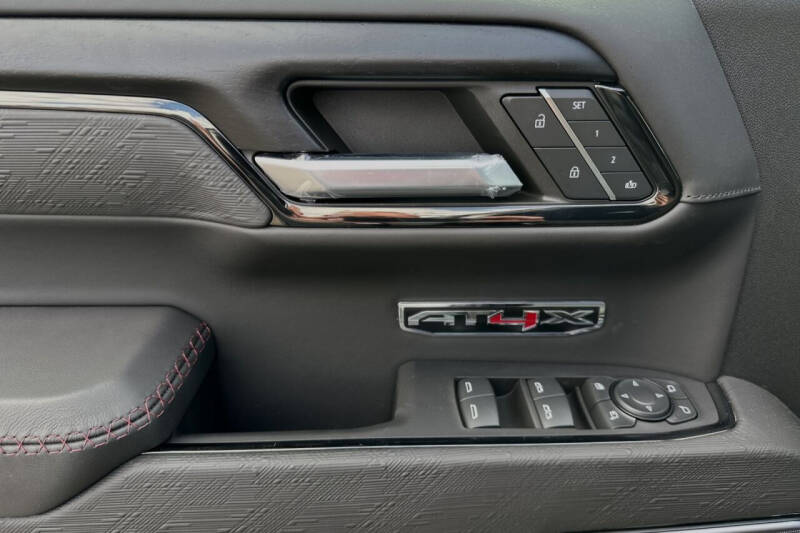 2024 GMC Sierra 1500 AT4X