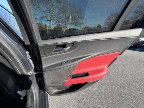 2017 Jaguar XE 35t R-Sport