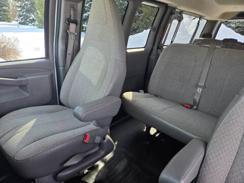 2022 Chevrolet Express LS 3500