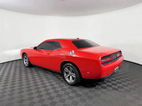 2015 Dodge Challenger SXT