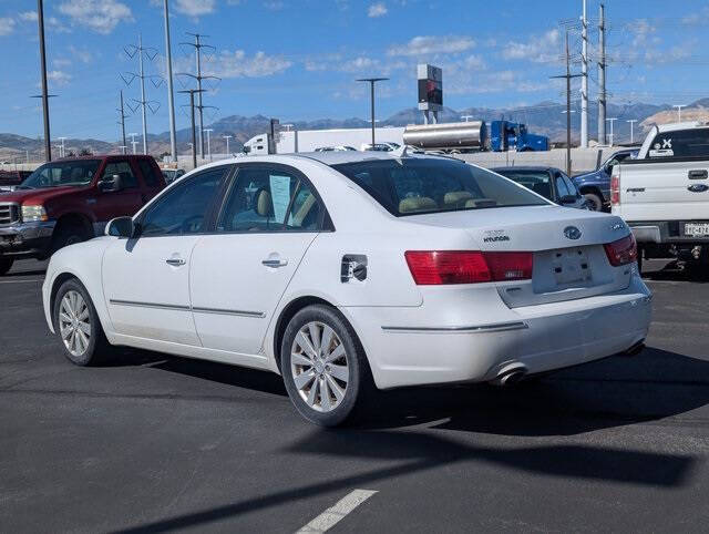 2009 Hyundai SONATA for sale at Axio Auto Boise in Boise, ID