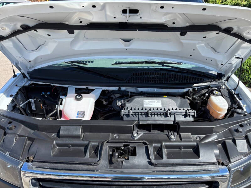 2024 GMC Savana 2500