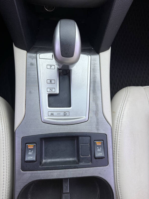 2010 Subaru Outback 2.5i Limited