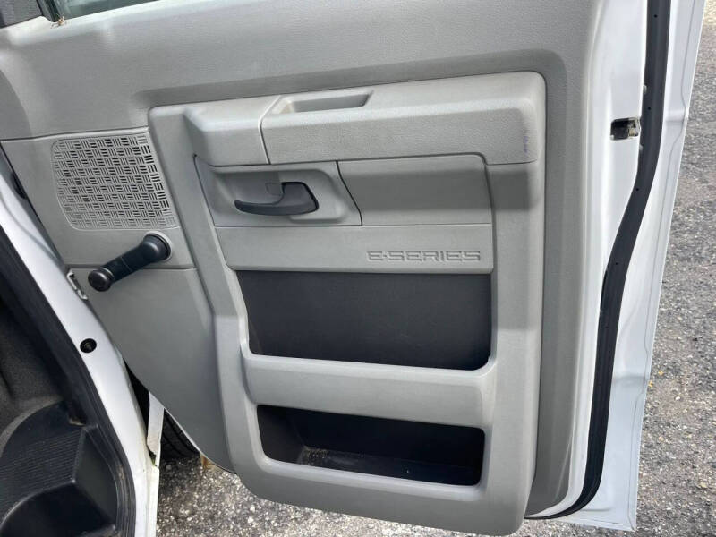 2014 Ford E-Series