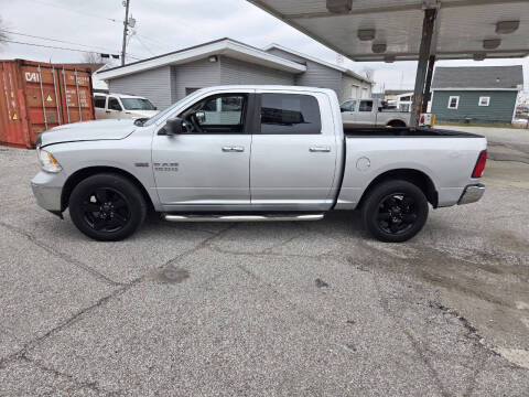 2016 RAM 1500 SLT