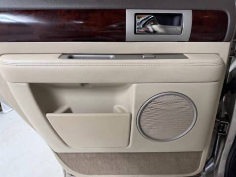 2004 Lincoln Navigator Luxury