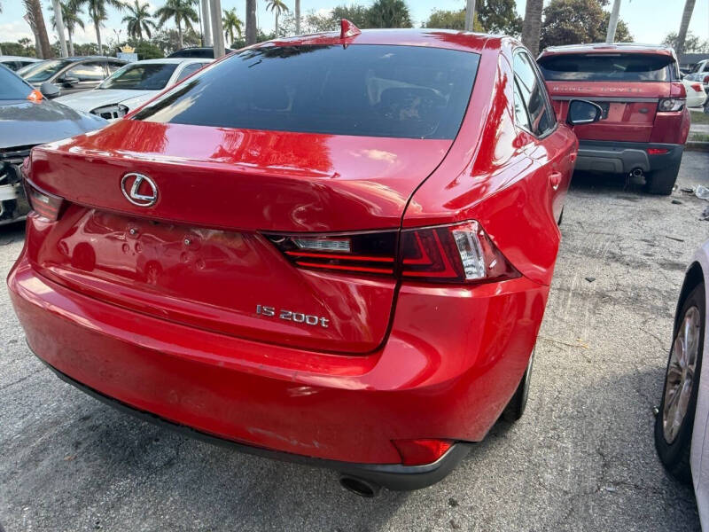 2016 Lexus IS 200t