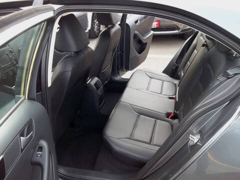 2017 Volkswagen Jetta 1.8T SEL Premium