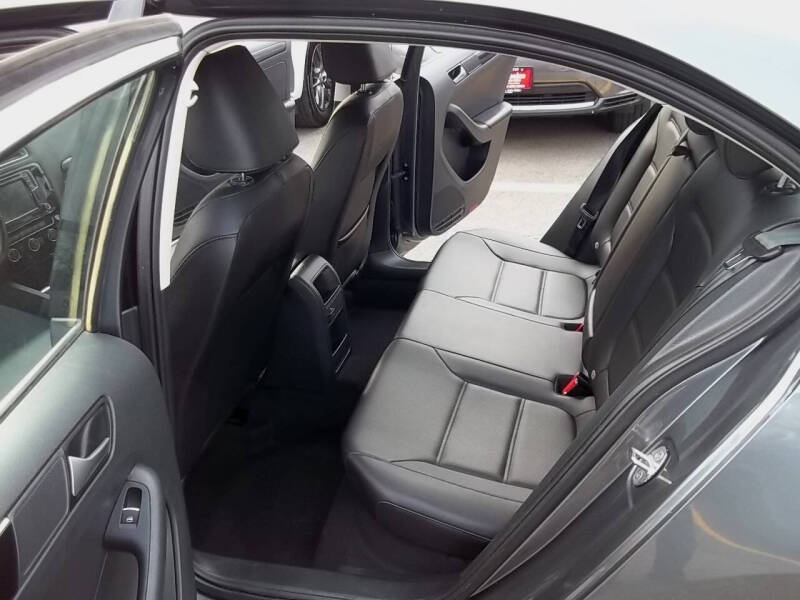 2017 Volkswagen Jetta 1.8T SEL Premium