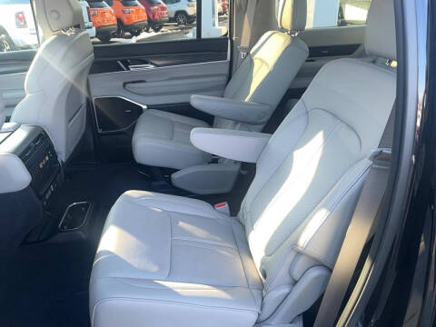 2024 Jeep Wagoneer L Series III