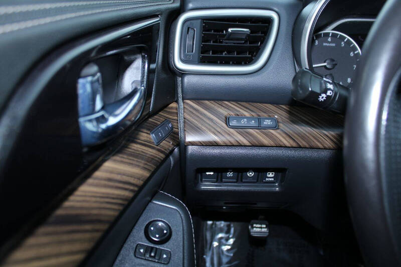 2017 Nissan Maxima Platinum