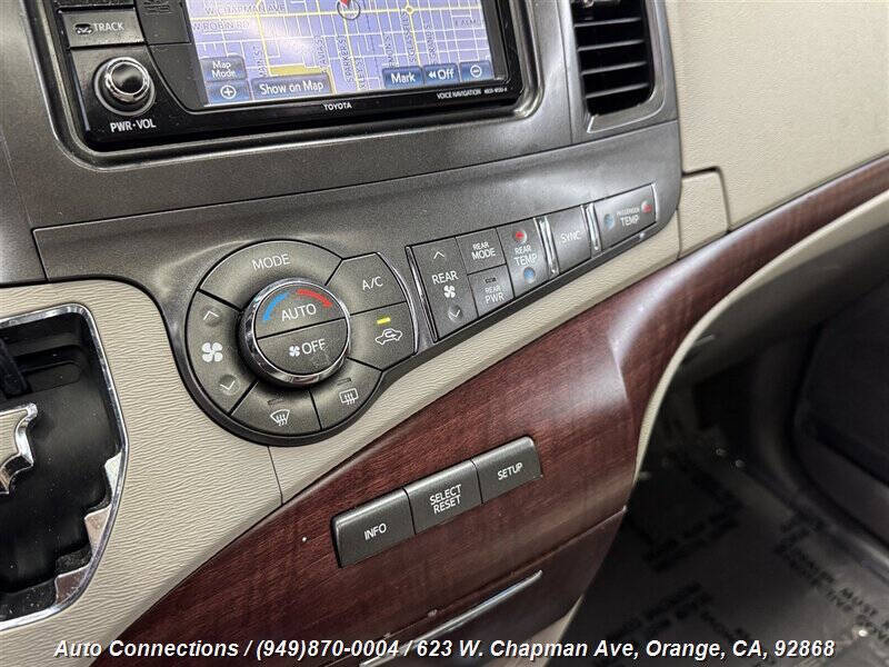 2013 Toyota Sienna XLE 8-Passenger