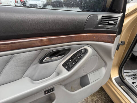 2003 BMW 5 Series 540i