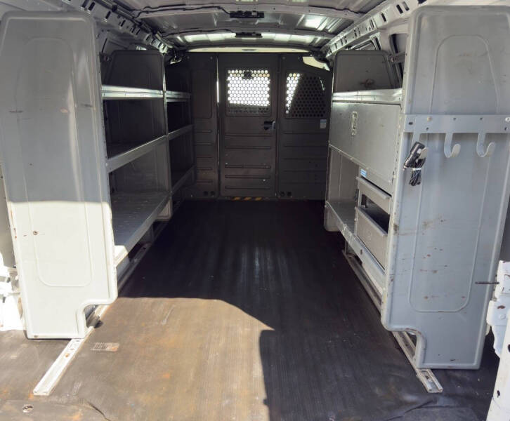 2017 Chevrolet Express 2500
