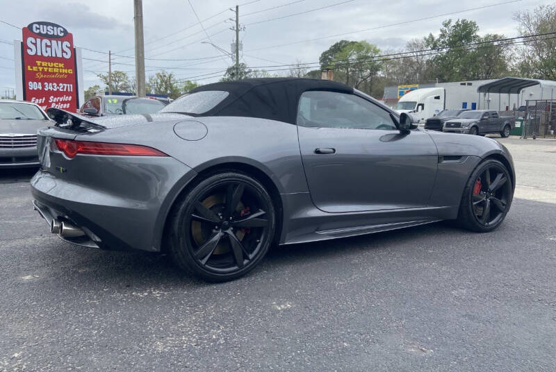2016 Jaguar F-TYPE R
