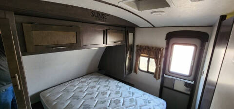 2018 Keystone RV SunSet Trail Super Lite