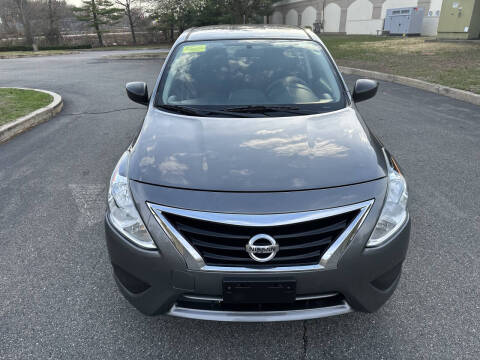 2018 Nissan Versa SV