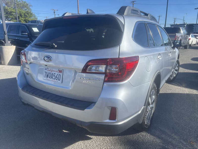2017 Subaru Outback 2.5i Premium