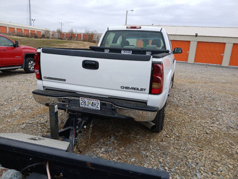 2004 Chevrolet Silverado 2500HD LT photo 5