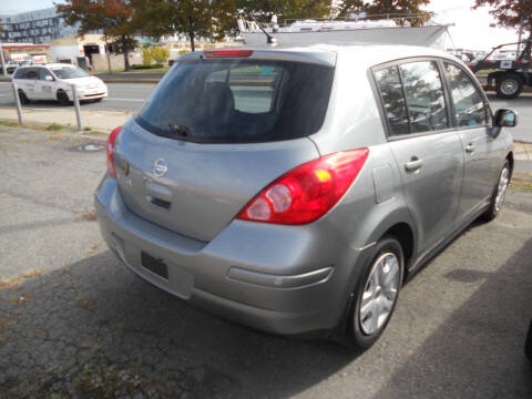 2011 Nissan Versa 1.8 S