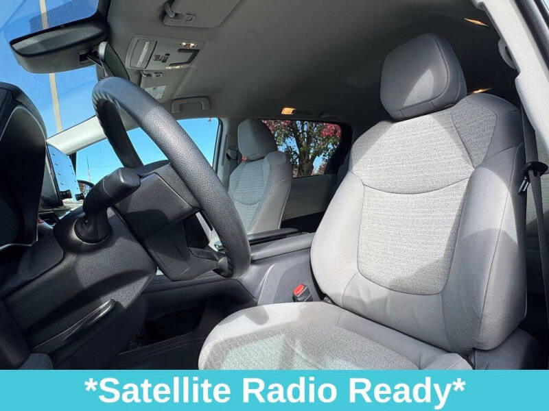 2021 Toyota Sienna LE 8-Passenger