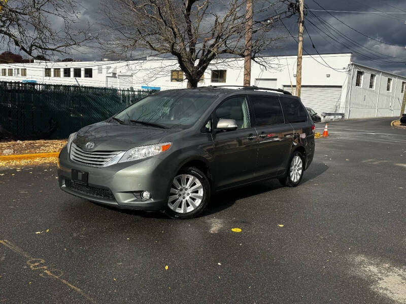 2013 Toyota Sienna Limited 7-Passenger