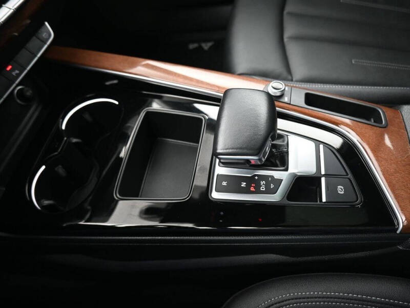 2022 Audi A4 quattro Premium 40 TFSI