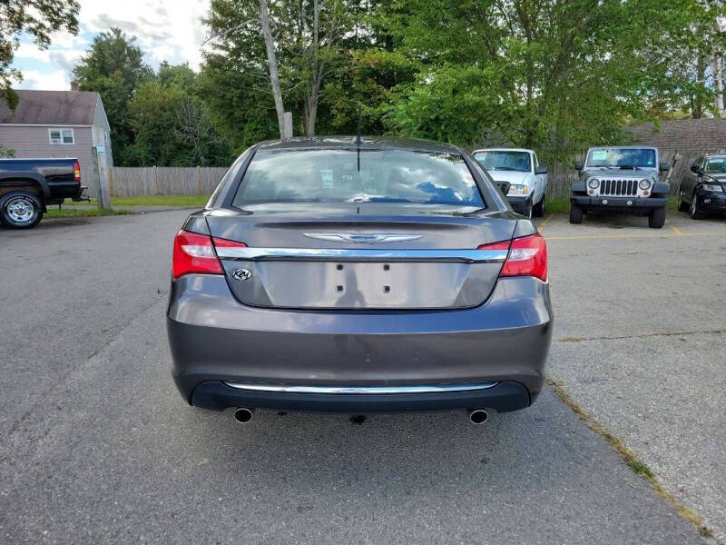 2014 Chrysler 200 Limited