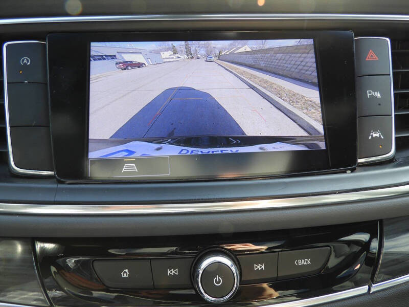 2022 Buick Enclave Essence