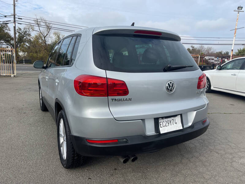 2014 Volkswagen Tiguan SE
