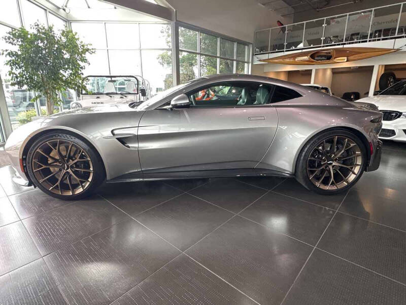2025 Aston Martin Vantage