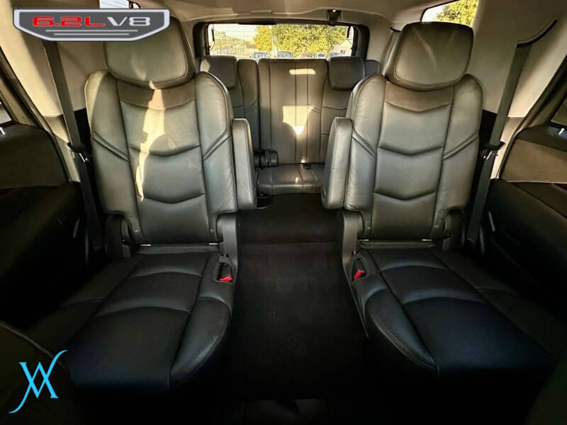 2020 Cadillac Escalade Luxury